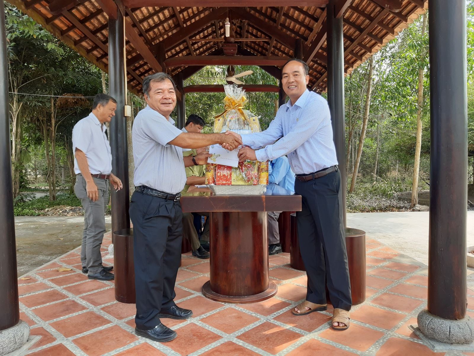 Đoàn công tác Sở NN&PTNT Tây Ninh đến thăm và chúc tết Ban quản lý Vườn quốc gia Lò Gò - Xa Mát